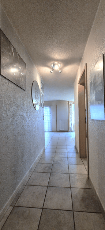 Spacieux 1.5 pièces avec garage et place de parc à Tavannes 6