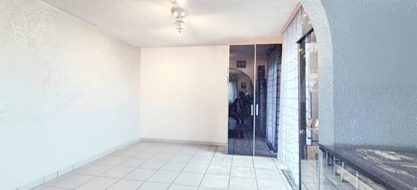 Spacieux 1.5 pièces avec garage et place de parc à Tavannes 3