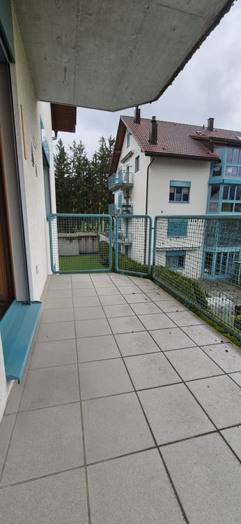 Spacieux 1.5 pièces avec garage et place de parc à Tavannes 8