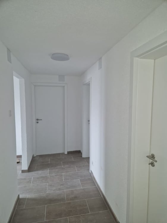 Appartement 1.5 pièces rénové avec balcon à Tavannes 5