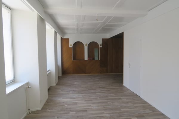 Bel appartement de 4 pièces en plein centre du Locle 4