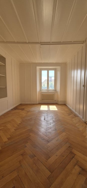 Bel Appartement de 3 Pièces à La Chaux-De-Fonds 4