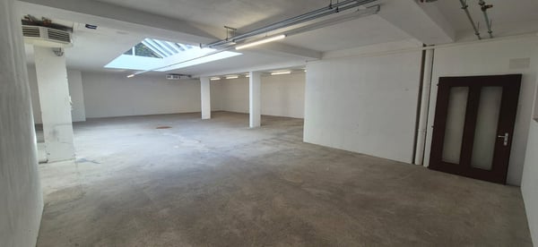 Espace industriel de 227 m² à louer à Le Locle – Disponible immédiatement 4
