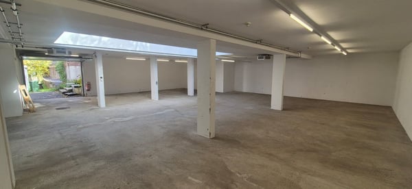 Espace industriel de 227 m² à louer à Le Locle – Disponible immédiatement