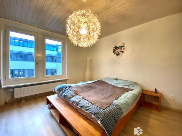 TOP helle 3-Zimmerwohnung mit Balkon ganz Zentral 2