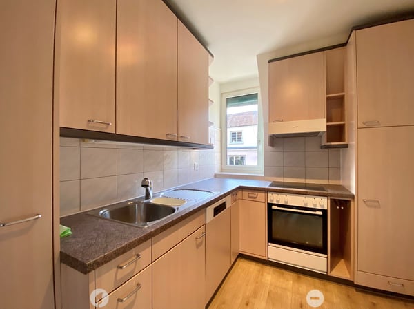 TOP Helle, ruhige Duplex-Dachwohnung 4..5 Zimmer mit Balkon 6