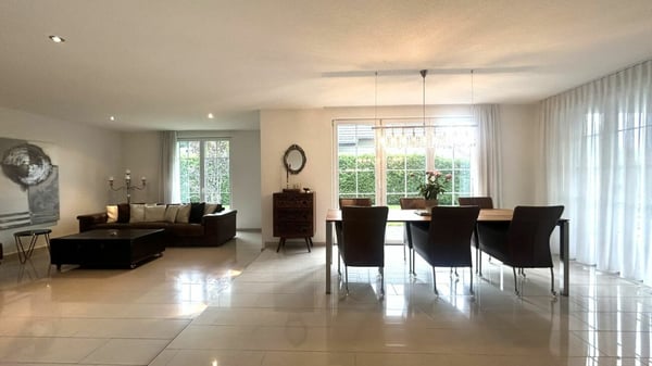 Exklusives Lebensgefühl in Kirchberg - Freiraum, Pool und Raumgefühl 6