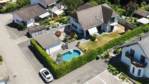 Exklusives Lebensgefühl in Kirchberg - Freiraum, Pool und Raumgefühl 1