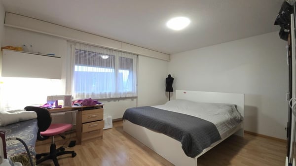 Leben in 7.5 Zimmerwohnung im obersten Geschoss mit Balkon 8