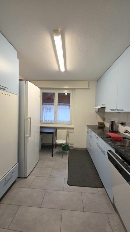 Leben in 7.5 Zimmerwohnung im obersten Geschoss mit Balkon 12