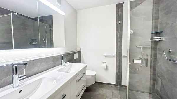 Wohnen im Erdgeschoss - Komfort mit Aussensitzplatz 12