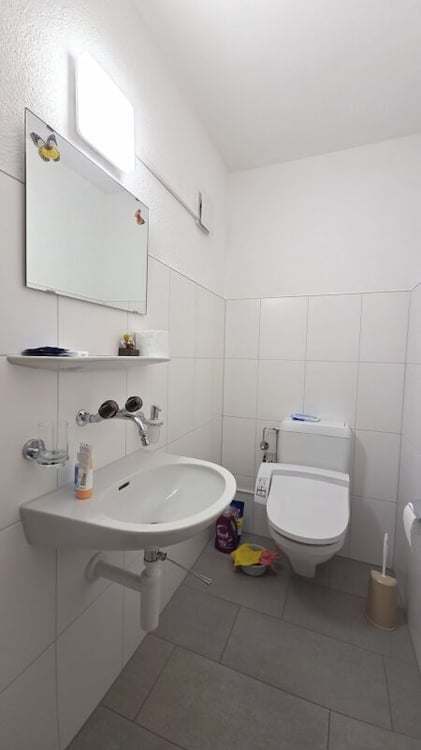 Wohnen in 5.5 Zimmerwohnung im obersten Geschoss mit Balkon 13