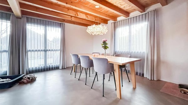 Leben mit Weitsicht - ein Bijou in erhöhter Lage mit Raum und Qualität 9