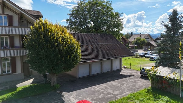 Mehrfamilienhaus mit grosser Baulandreserve 4