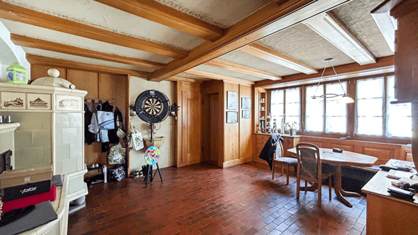 Mehrfamilienhaus mit grosser Baulandreserve 16