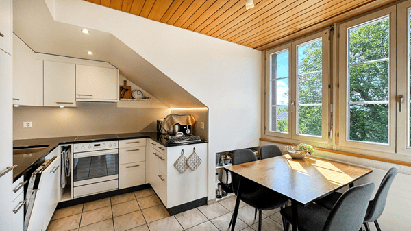 Mehrfamilienhaus mit grosser Baulandreserve 18