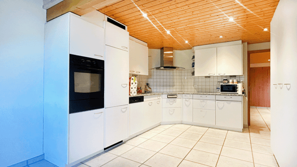 Mehrfamilienhaus mit grosser Baulandreserve 9