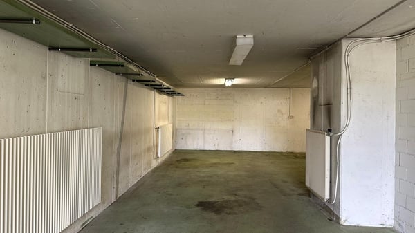 Eckhaus mit Potenzial & XXL-Garage – ideal für Handwerker und Sammler 52