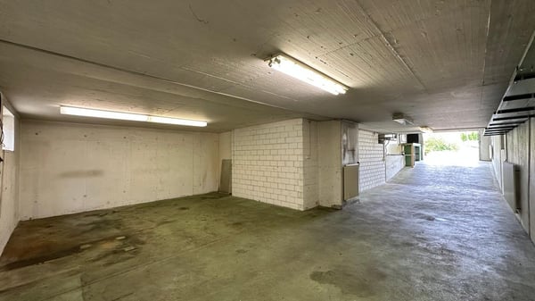 Eckhaus mit Potenzial & XXL-Garage – id…