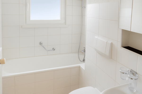 ZWEI GEPFLEGTE MEHRFAMILIENHÄUSER MIT 8 WOHNUNGEN 12