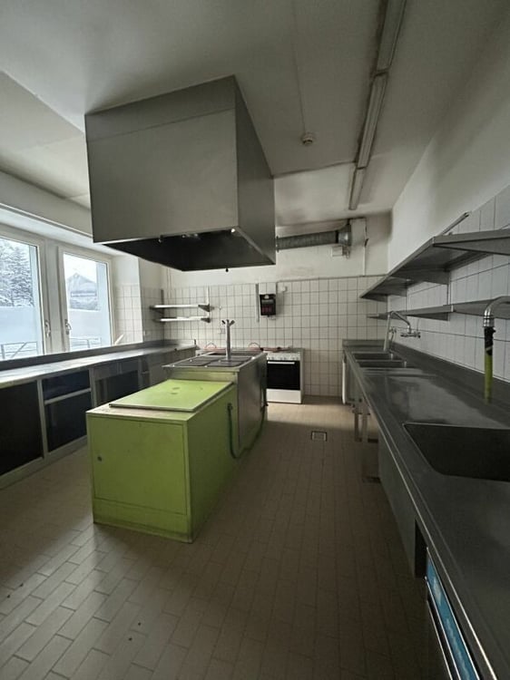 Diverse Wohnungen und Zimmer zu vermieten 12