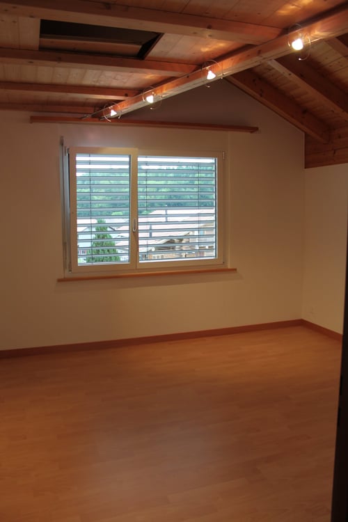 Charmante 2.5-Zimmer-Wohnung mit Bergblick in Spiez 7