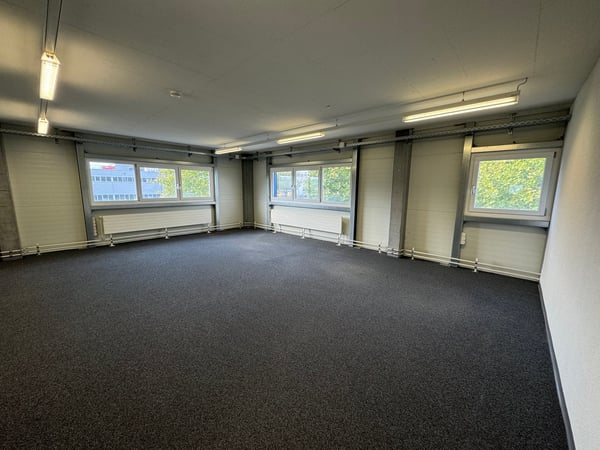 Moderne Bürofläche im Industriegebiet Süd in Lyss 12