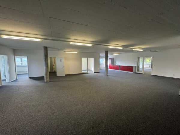 Moderne Bürofläche im Industriegebiet Süd in Lyss 1