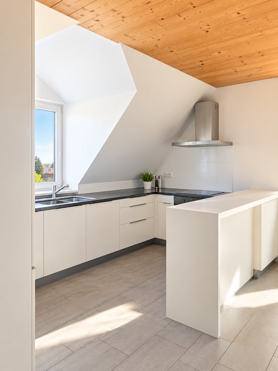 Charmante Duplex-Wohnung mit Dachterrasse in Nidau 1