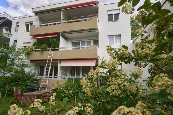 Immeuble de rendement de 6 appartements avec vue - 4.3% net 1