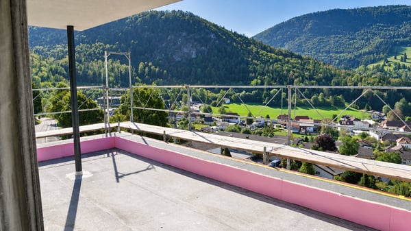 Magnifique attique de 2.5 pièces avec vue sur le village de Sonceboz-Sombeval 6