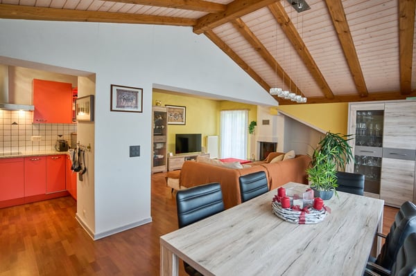 Magnifique appartement en attique de 5.5 pièces à La Heutte 1