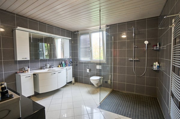 Magnifique appartement en attique de 5.5 pièces à La Heutte 7