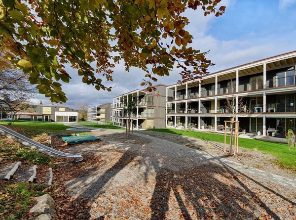 Wohnen am Bach mit 27m2 sonniger, grosser Loggia 1