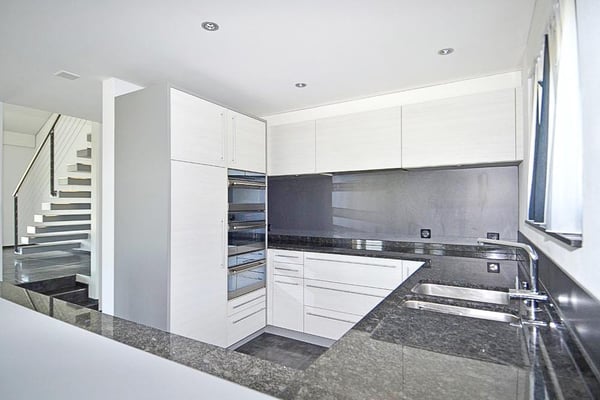 Freistehendes 5.5 Zimmer-Haus mit gepflegter Umgebung und Weitsicht 4