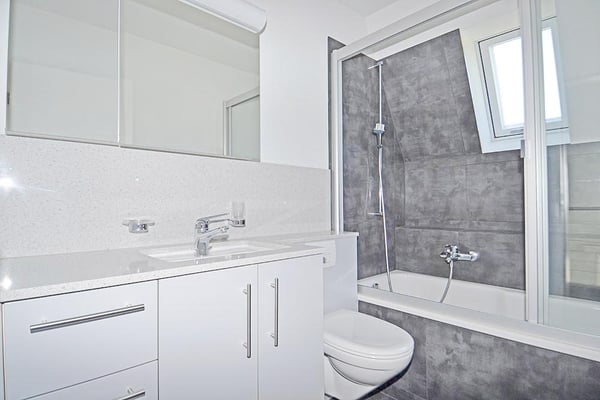 Freistehendes 5.5 Zimmer-Haus mit gepflegter Umgebung und Weitsicht 12