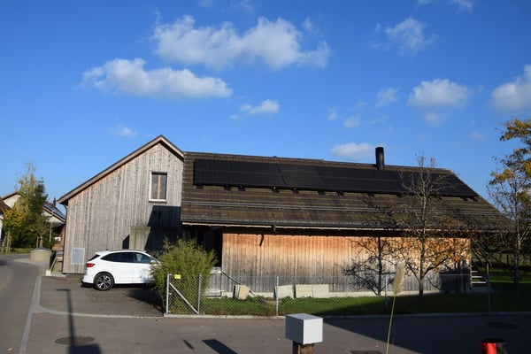 Minergie-Einfamilienhaus mit Solaranlage an naturnaher Lage 2