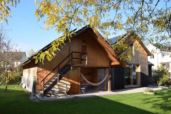 Minergie-Einfamilienhaus mit Solaranlage an naturnaher Lage 3