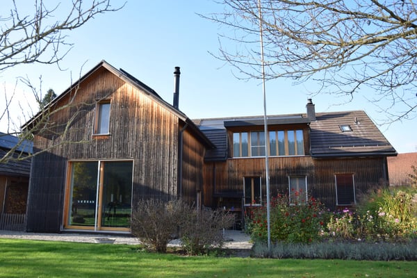 Minergie-Einfamilienhaus mit Solaranlage an naturnaher Lage 4