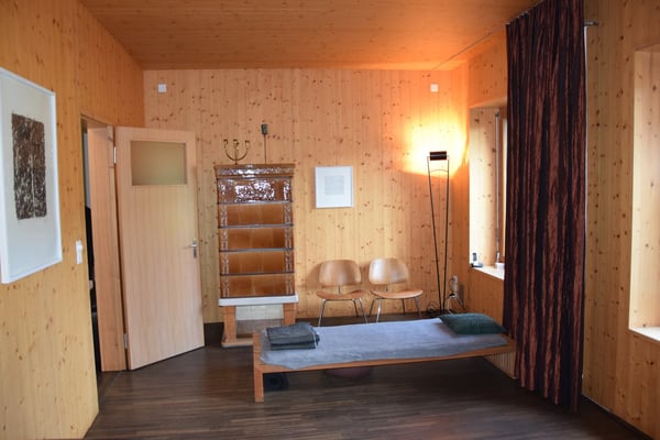 Minergie-Einfamilienhaus mit Solaranlage an naturnaher Lage 15