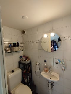 Charmante 2.5-Zimmer-Dépendence-Wohnung in ruhiger Lage in Sugiez 12