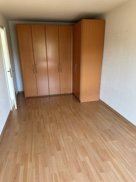 Schöne 4.5-Zimmer-Wohnung mit 2 Balkonen, Keller und Einstellhallenplatz 13