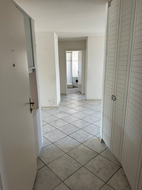 Schöne 4.5-Zimmer-Wohnung mit 2 Balkonen, Keller und Einstellhallenplatz 2