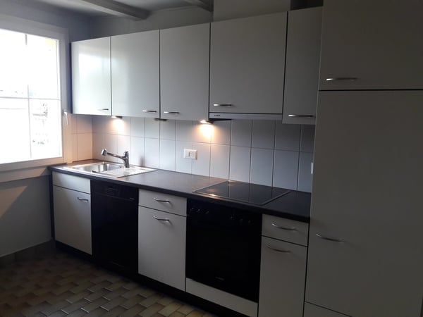 Charmante 4.5-Zimmer-Wohnung im Altbau mit Balkon 3