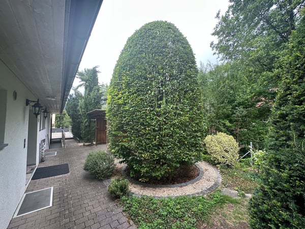 Charmantes Einfamilienhaus mit 1618 m2 Garten 24