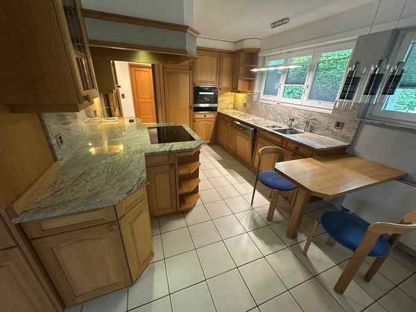 Charmantes Einfamilienhaus mit 1618 m2 Garten 5