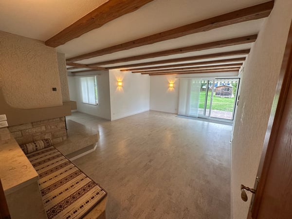 Charmantes Einfamilienhaus mit 1618 m2 Garten 2