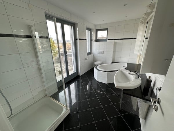 Traum Einfamilienhaus mit schöner Aussicht 25