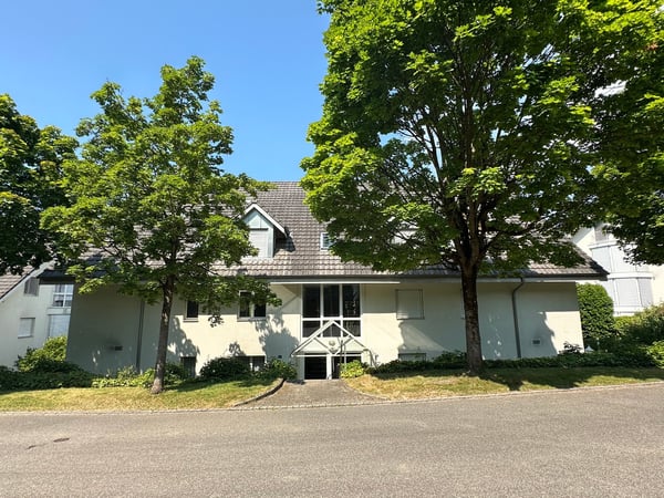 Traumhafte 2.5-Zimmer-Wohnung mit Pool und vielen Pluspunkten 5