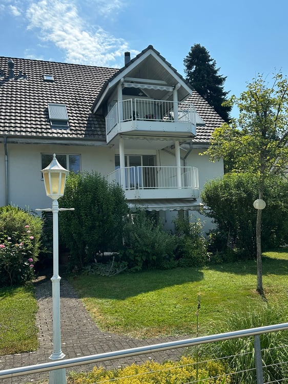 Traumhafte 2.5-Zimmer-Wohnung mit Pool und vielen Pluspunkten 4